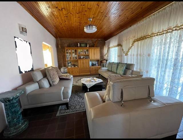 4 BEDROOM HOUSE FOR SALE IN EASTWOOD